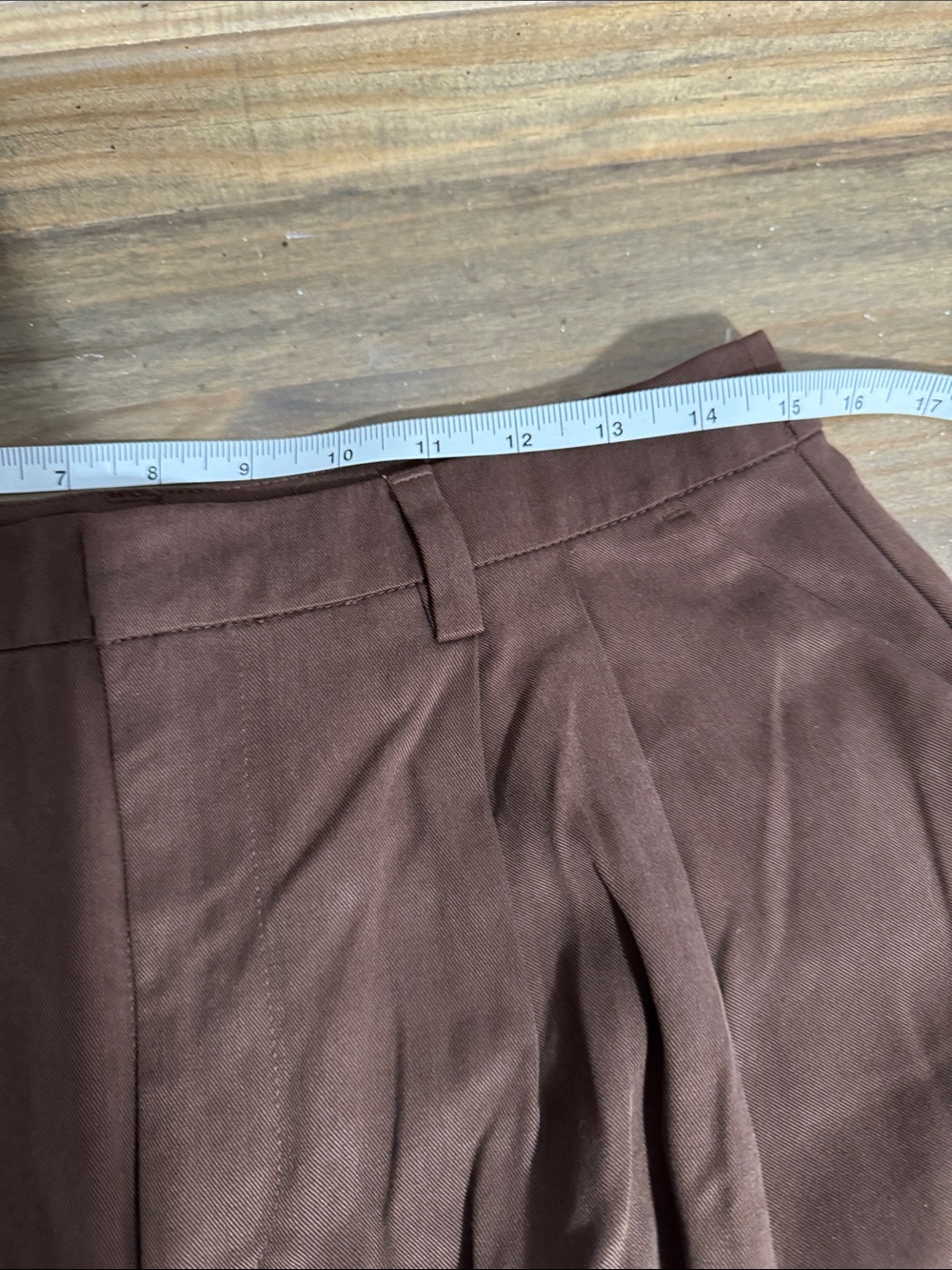 Reformation Brown Pleated Tencel Bermuda Shorts Size 8 High Rise - Picture 7 of 7